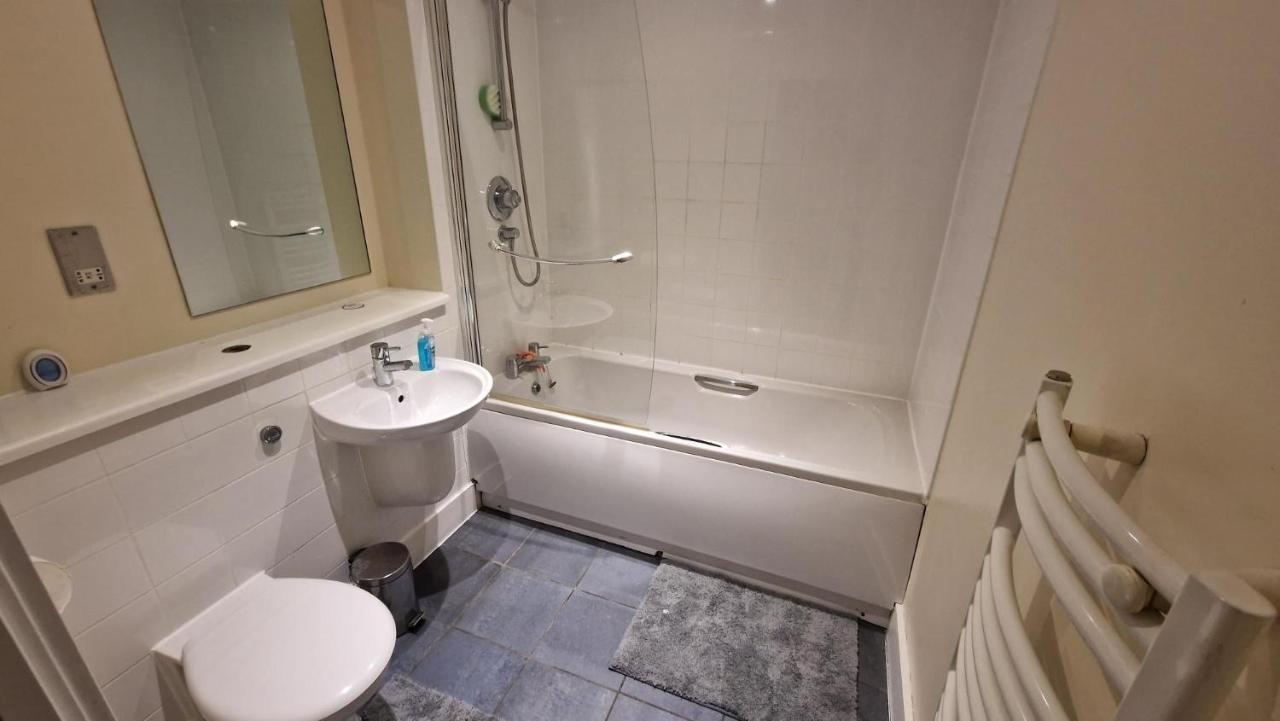 Two Bedroom Apartment, Birmingham City Centre B1 Exterior foto